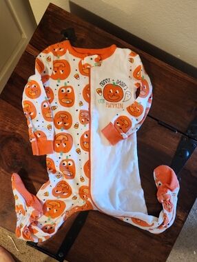 Place Little Pumpkin Halloween Footed One-Piece Sz 24 Months